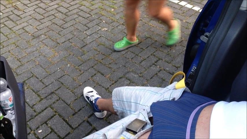 sexy foto nr. 4 von Je jünger, desto spritziger - Französisch