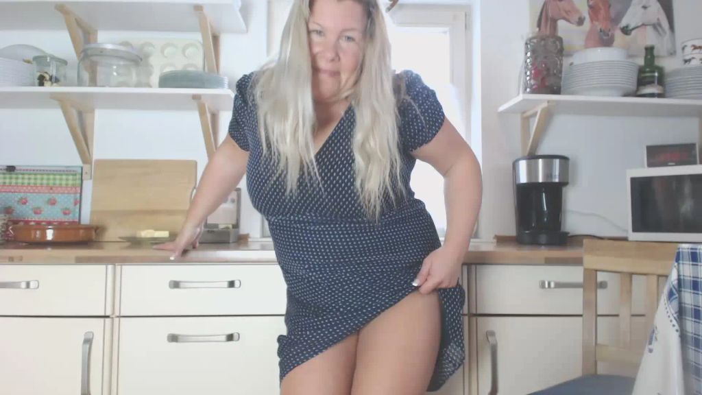 sexy foto nr. 1 von Dringend Kameramann gesucht ! und riech mal.. mein Höschen duftet