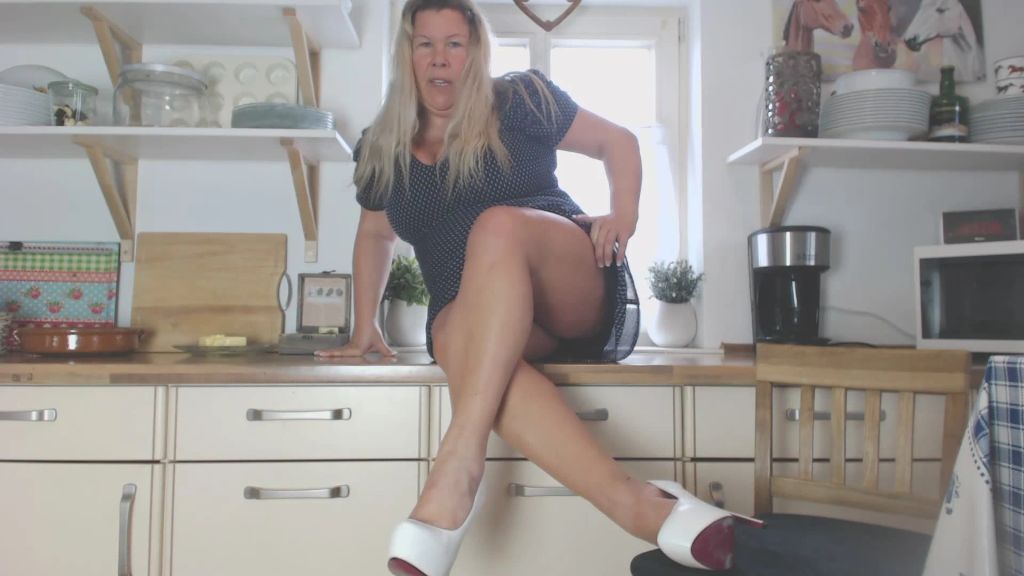 sexy foto nr. 4 von Dringend Kameramann gesucht ! und riech mal.. mein Höschen duftet