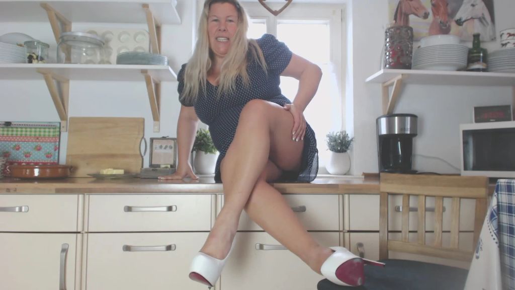sexy foto nr. 5 von Dringend Kameramann gesucht ! und riech mal.. mein Höschen duftet