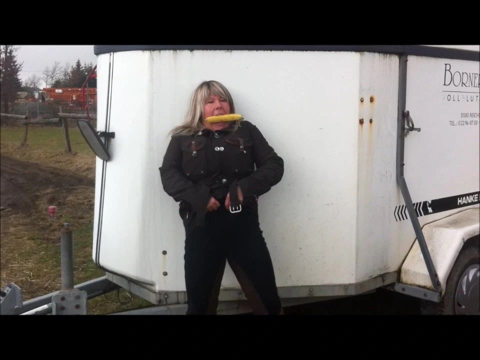 sexy foto nr. 3 von Neulich aufm Reitturnier.. meine Snackbanane