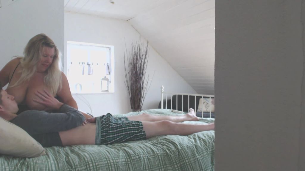 sexy foto nr. 5 von Kollege vom kleinen Bruder.. hat ein Hammerteil - Teil 1