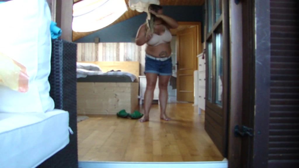 sexy foto nr. 10 von Was DU doch für ne alte Spannersau bist !