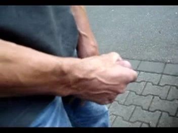 sexy foto nr. 6 von Autofick am hellichten Tag