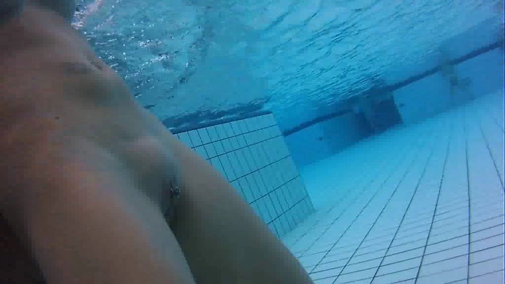 sexy foto nr. 5 von Unterwasser - Underwater MilFs - nackt mit Augen auf