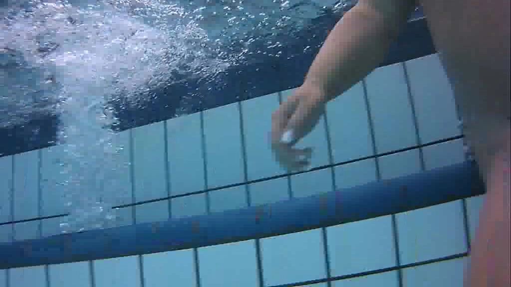 sexy foto nr. 9 von Unterwasser - Underwater MilFs - nackt mit Augen auf