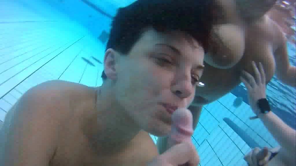 sexy foto nr. 10 von Unterwasser - Underwater MilFs - nackt mit Augen auf