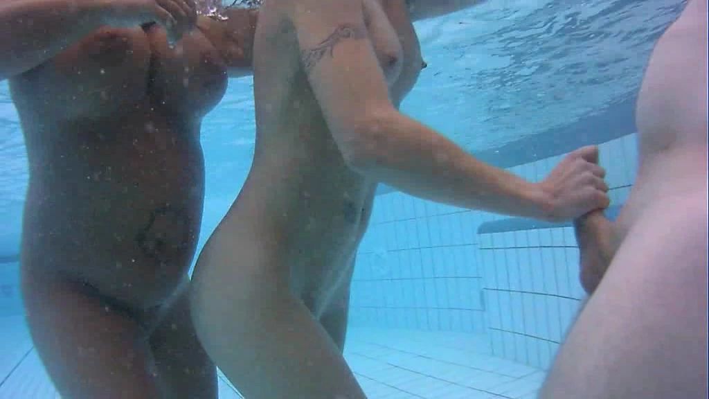 sexy foto nr. 6 von Unterwasser Blowjob