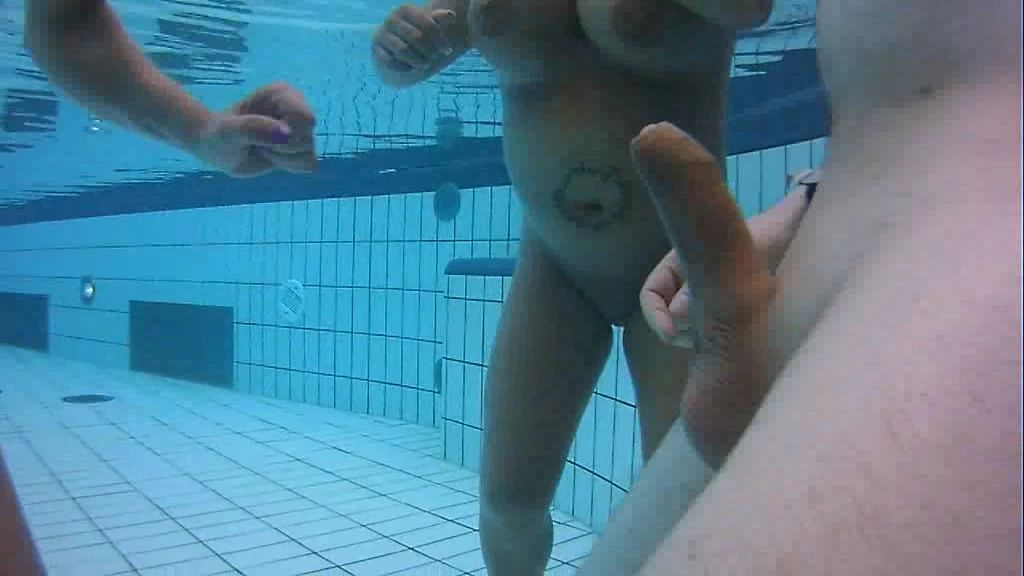 sexy foto nr. 10 von Unterwasser Blowjob