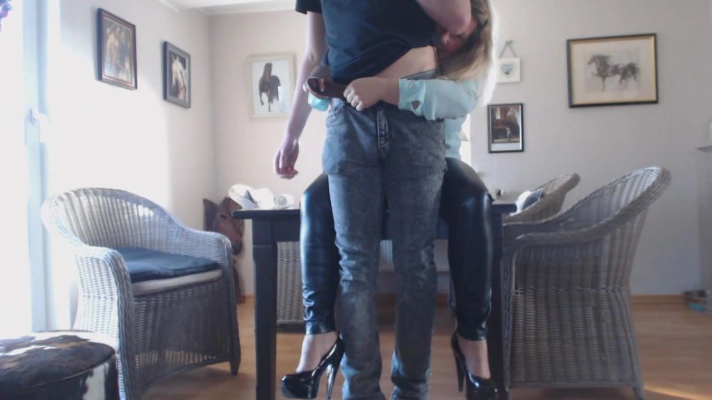 Klammerblues Handjob