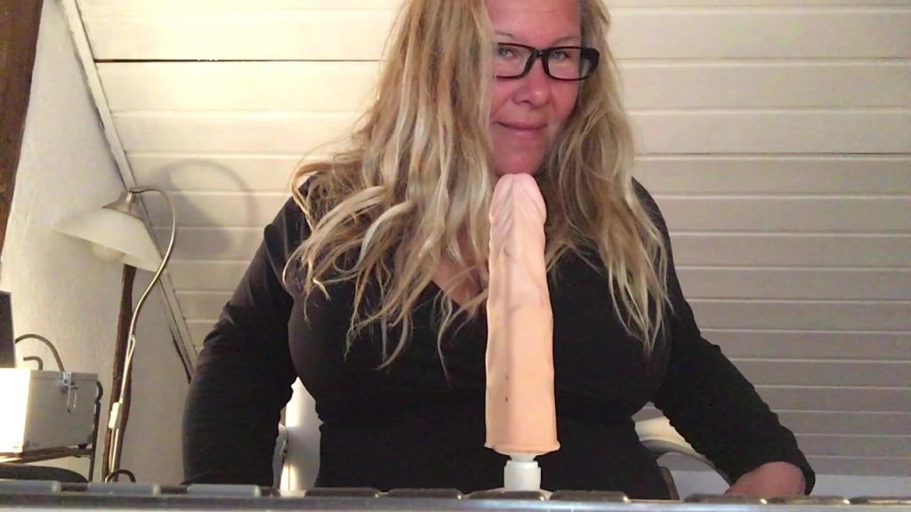 sexy foto nr. 5 von Dildo Talk
