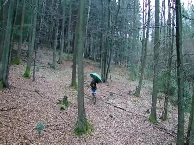 sexy foto nr. 1 von Auf dem Hochsitz im Wald.. 20 Jahre erst alt