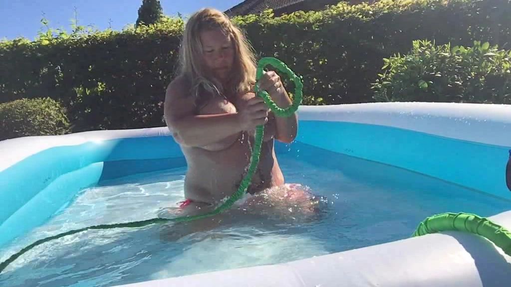 sexy foto nr. 10 von Der Busenpool