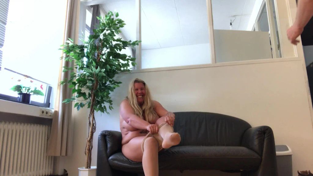 sexy foto nr. 1 von Edgar, 20J. und die Strumpfhosenstute