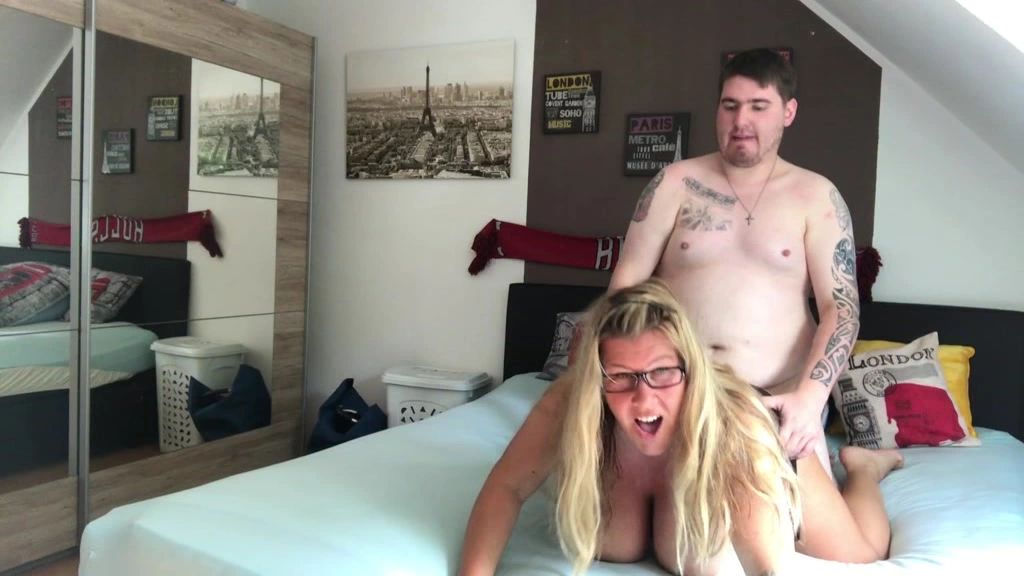sexy foto nr. 10 von Er hat mich belogen - im Pass steht 19 !!!!
