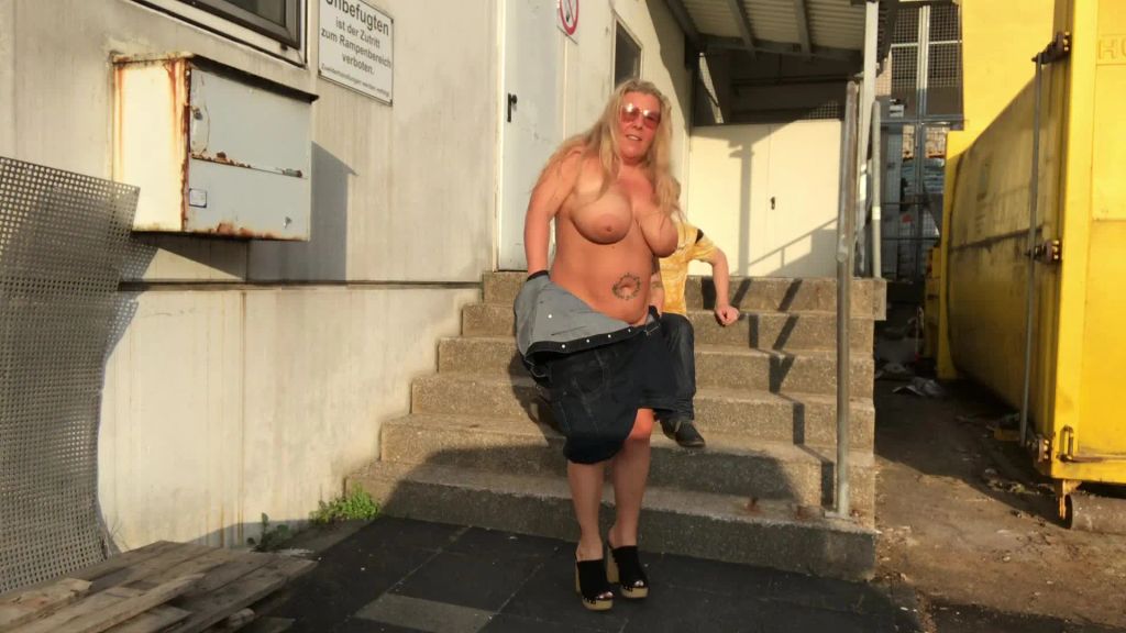 sexy foto nr. 4 von Grandioser NACKT-Fick !!! Public Parkplatz.