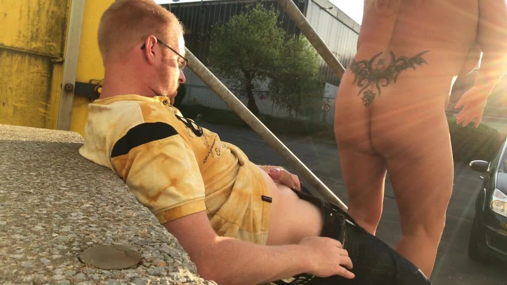 sexy foto nr. 10 von Grandioser NACKT-Fick !!! Public Parkplatz.