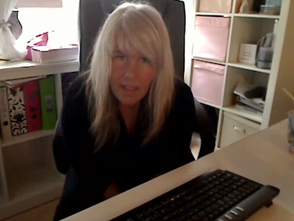 sexy foto nr. 2 von Ganz privat - ich singe... (hat noch niemand je gesehen !)