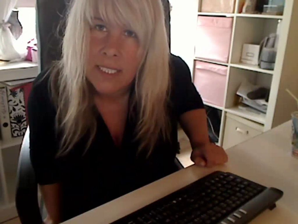 sexy foto nr. 3 von Ganz privat - ich singe... (hat noch niemand je gesehen !)