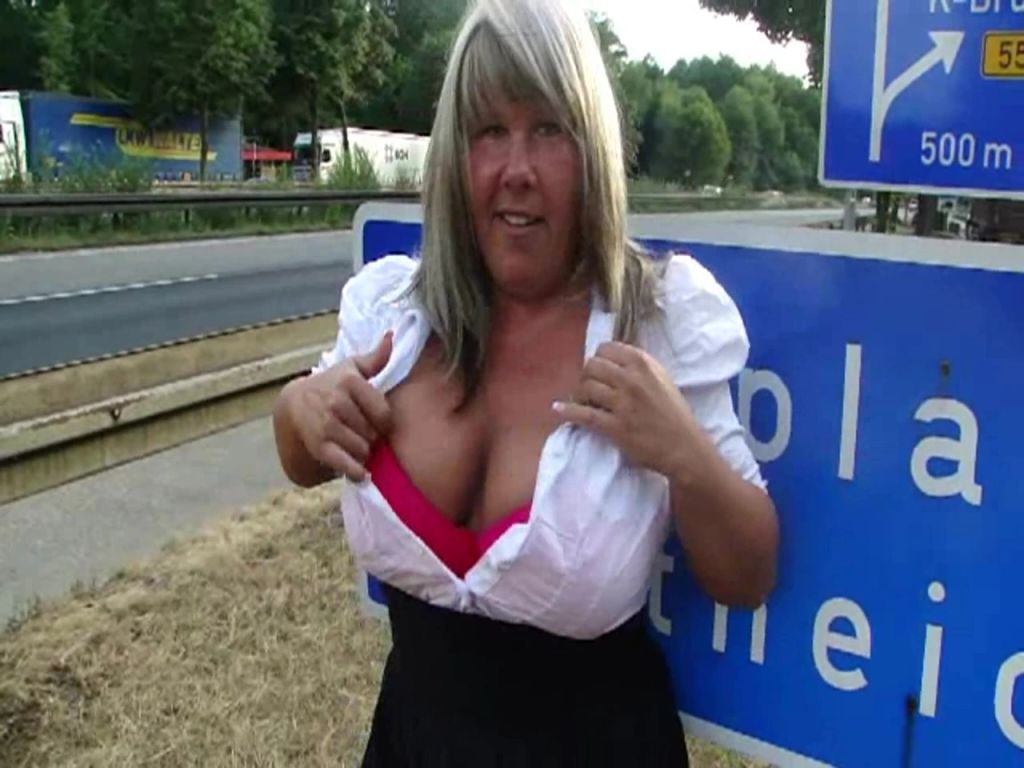 sexy foto nr. 4 von Der VISIT-X Tittenblitz!