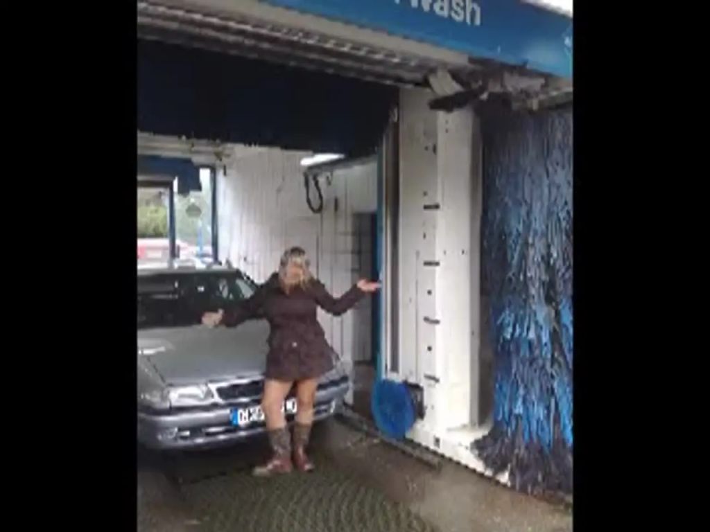 Dirty Carwash bei ARAL