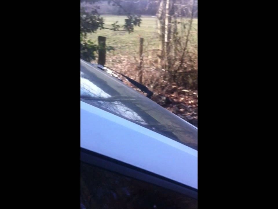 sexy foto nr. 8 von Junger Pisser im Wald - MilF im Glück - Intro
