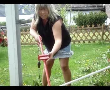 Gartenarbeit mit meinem Praktikanten Kai