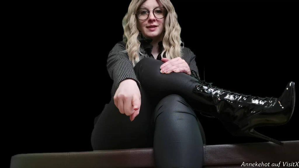 sexy foto nr. 9 von Du bist eine Büroschlampe