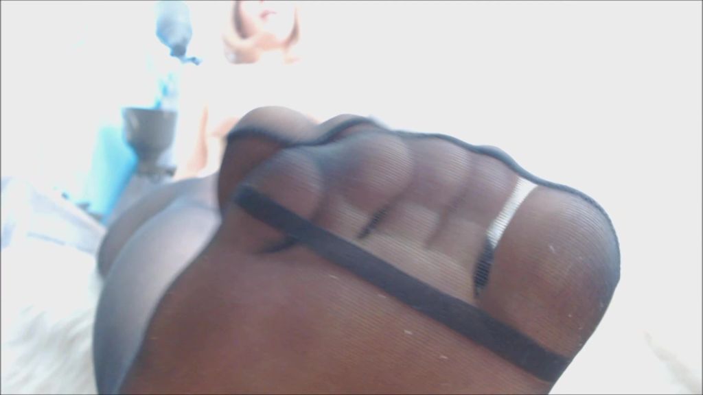 sexy foto nr. 8 von Richte Deinen Fokus einfach auf die Nylons