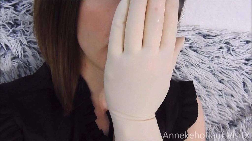 sexy foto nr. 2 von Deine Latexfaustfotze besser als eine Echte!