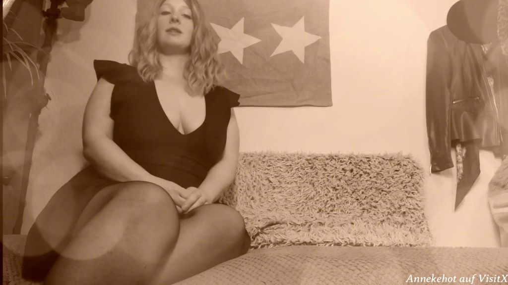 sexy foto nr. 1 von Du bist die Schlampe der alten Nachbarn