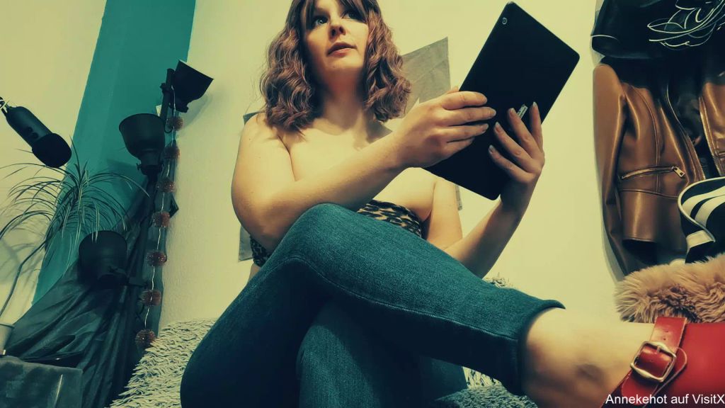 sexy foto nr. 1 von Evas muss raus - Die erste Aufgabe in Damenwäsche