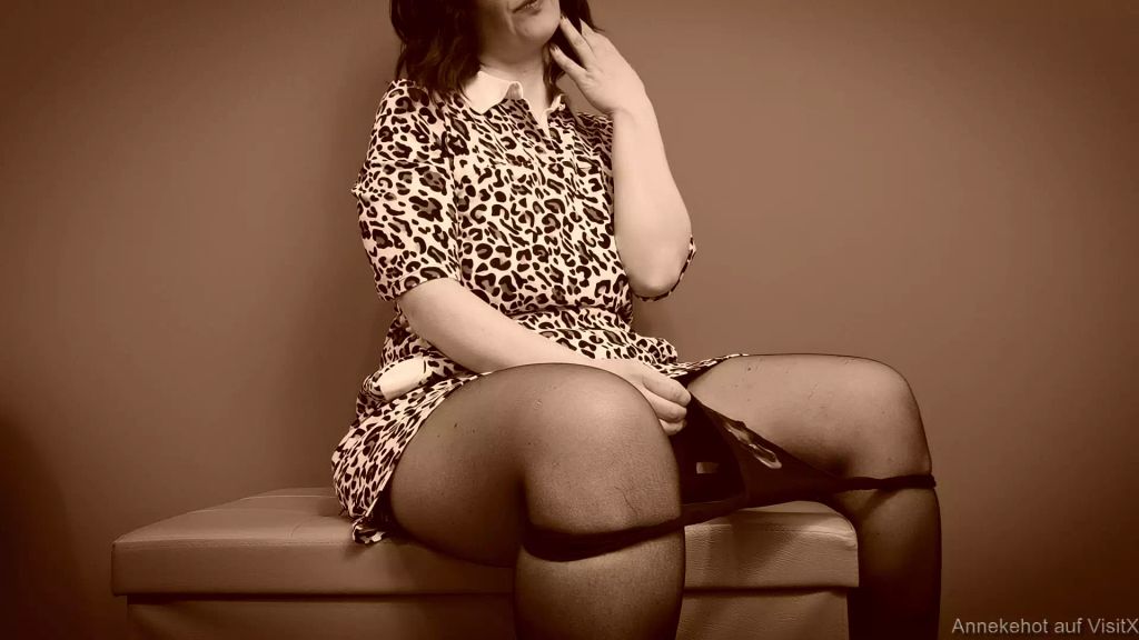 sexy foto nr. 1 von Ehefrau Ines Spermaslip