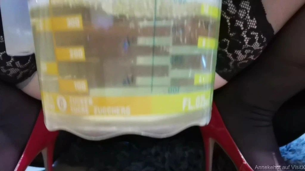 sexy foto nr. 9 von 1200 ml Pisse