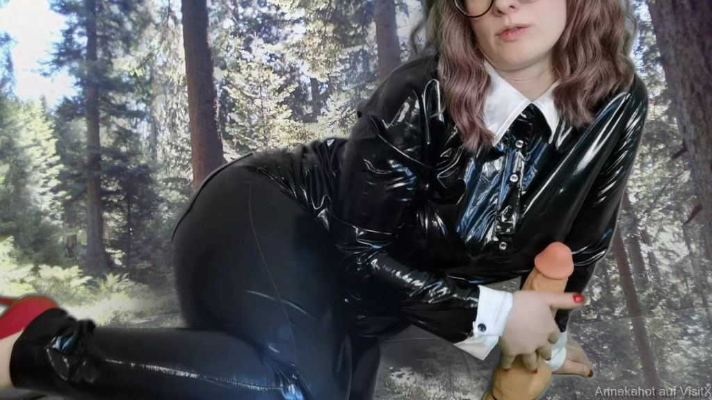 sexy foto nr. 1 von Analstuten e.V. - Das Treffen im Wald