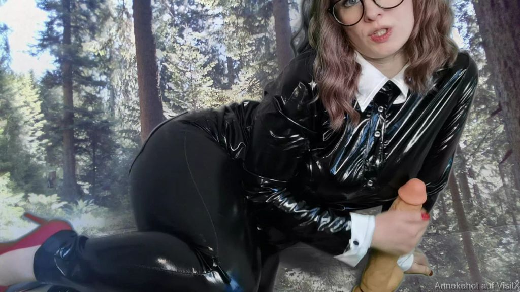 sexy foto nr. 3 von Analstuten e.V. - Das Treffen im Wald