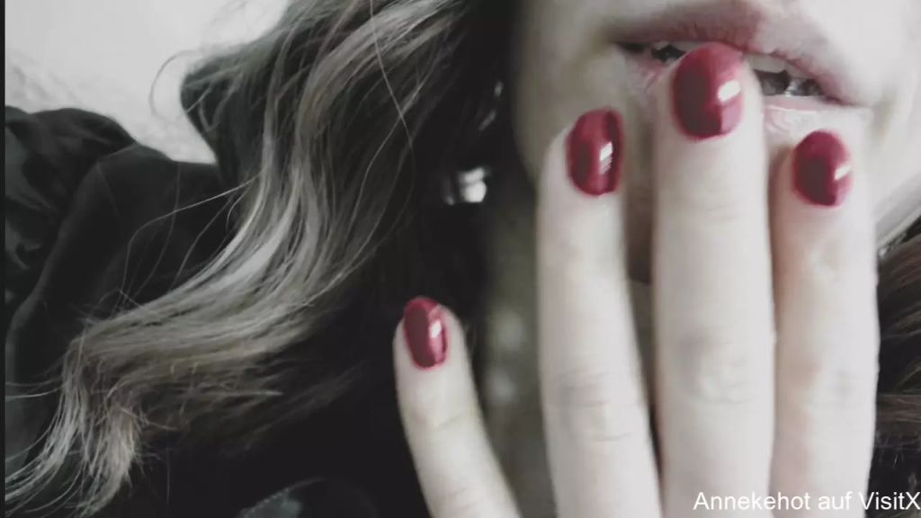 sexy foto nr. 2 von ASMR Wichsanleitung - Schließe die Augen