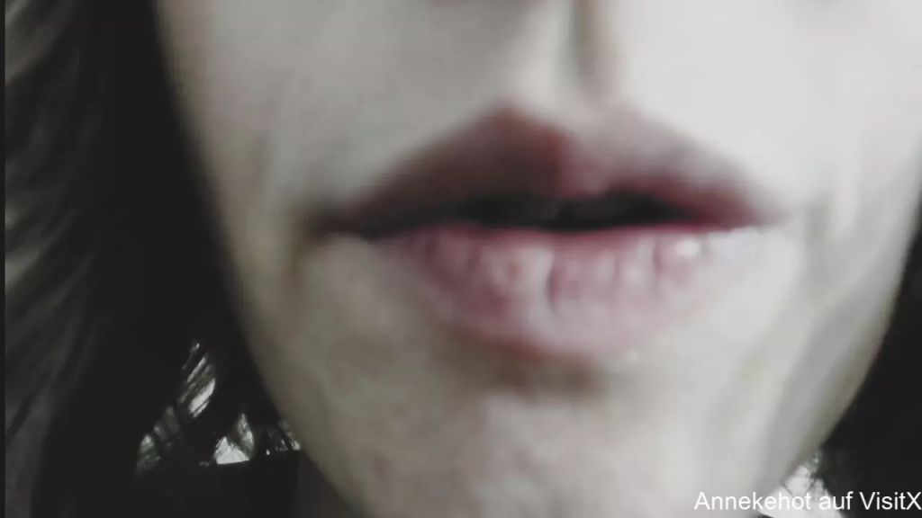 sexy foto nr. 3 von ASMR Wichsanleitung - Schließe die Augen