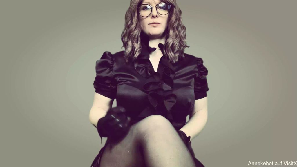 sexy foto nr. 4 von Strenge Anne - Lobende Anne Version 2