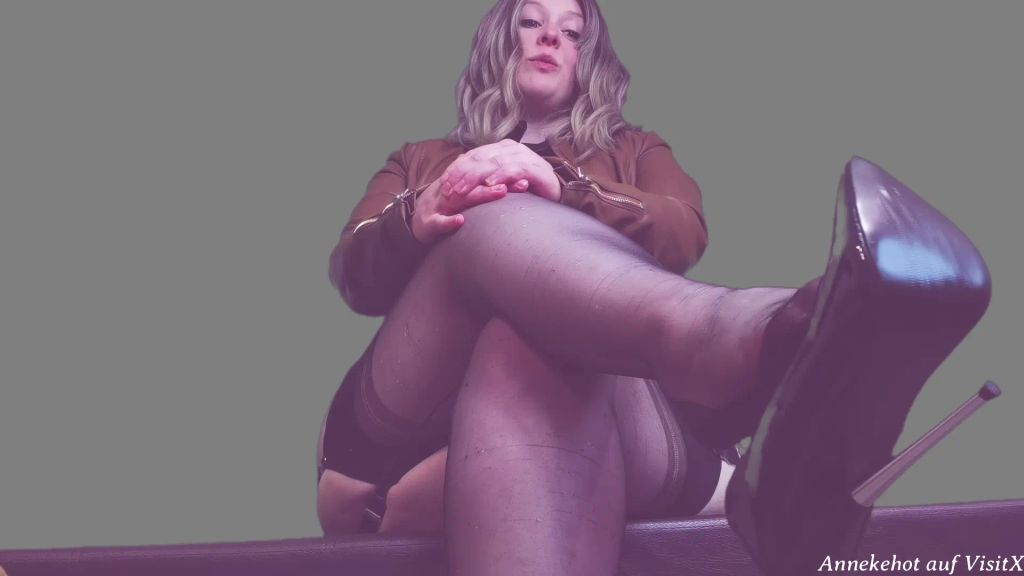 sexy foto nr. 2 von Nylonglotzer Ronnys Zahltag