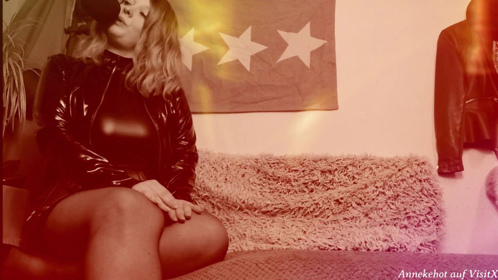 sexy foto nr. 6 von Geflüsterte Wichsgeschichte - Die Pissfotze