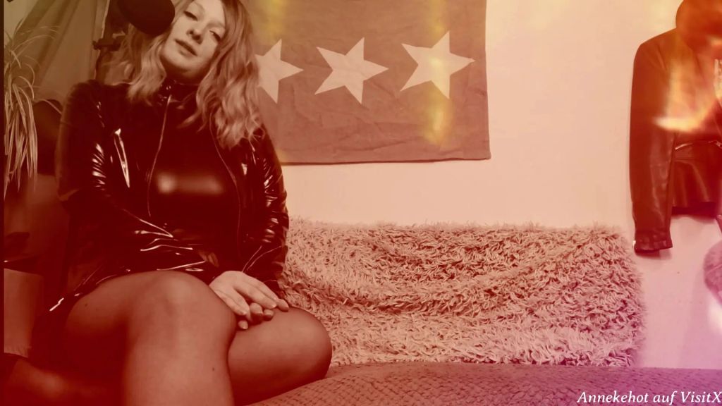 sexy foto nr. 10 von Geflüsterte Wichsgeschichte - Die Pissfotze