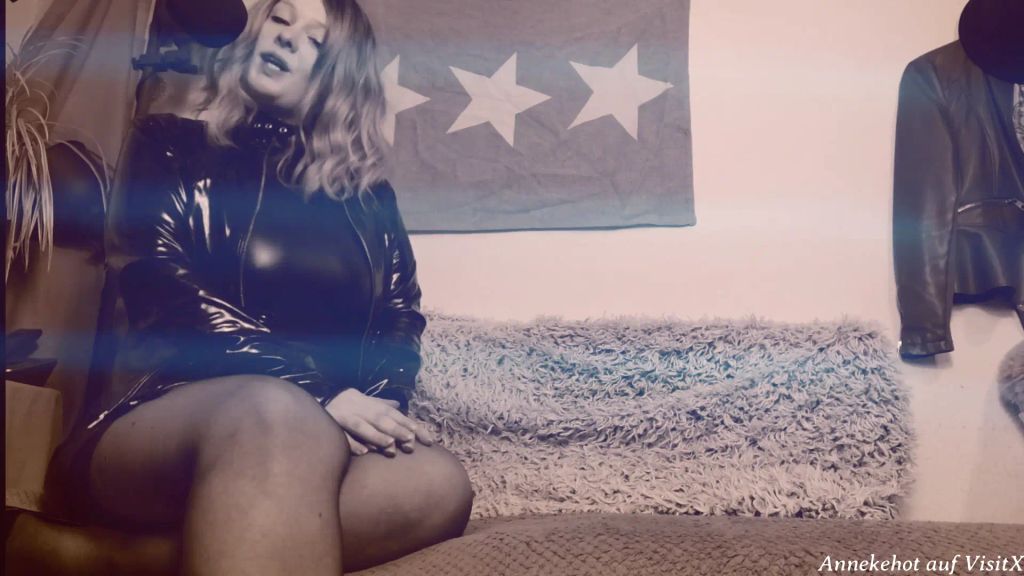 sexy foto nr. 2 von Geflüsterte Wichsgeschichte - Das Speichelopfer