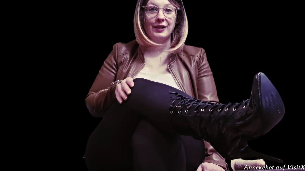 sexy foto nr. 9 von Du willst eine Pornokinoschlampe sein