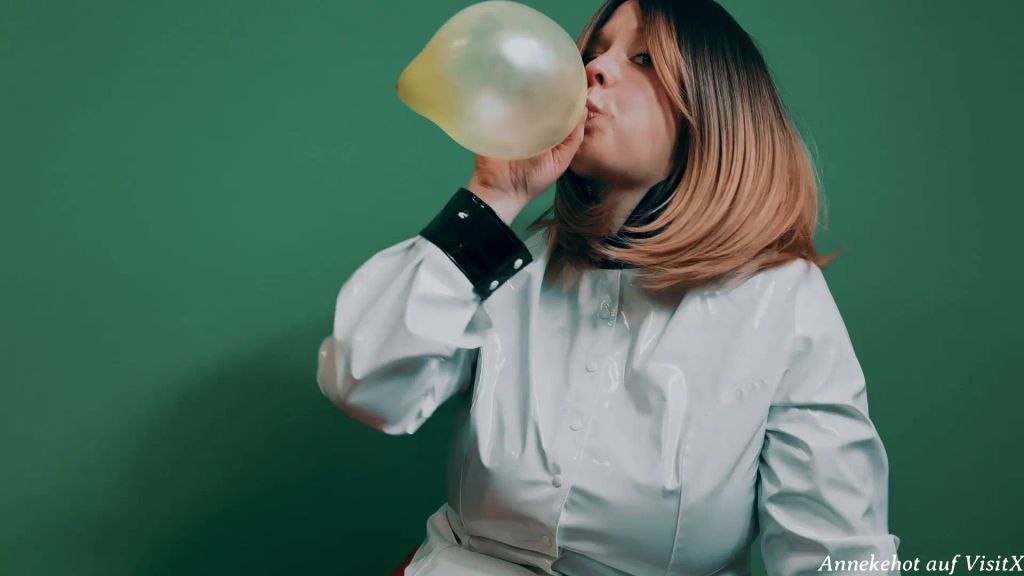 sexy foto nr. 4 von Peinlich! Du bist ein Luftballonficker