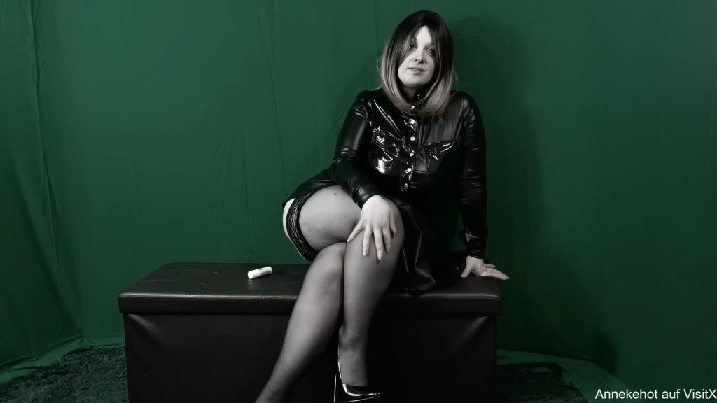 sexy foto nr. 5 von Weil Du kein richtiger Mann bist