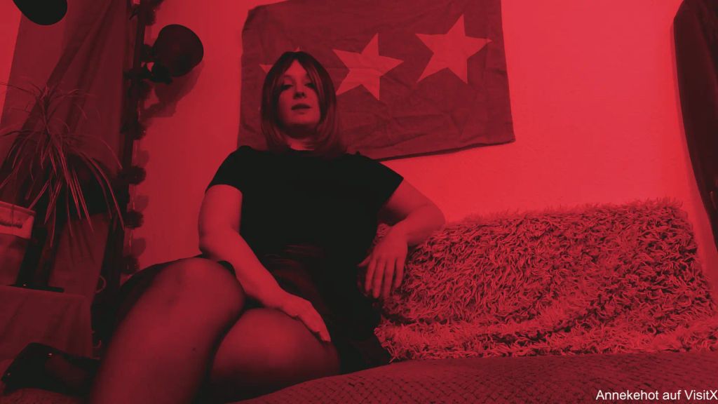 sexy foto nr. 2 von Wichsgeschichte - Deine Frau und Dein Kumpel