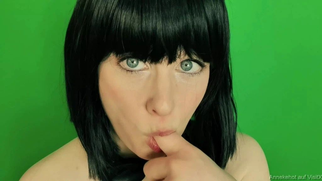 Sie nennt sich Fotze und Dich Wichsnutte