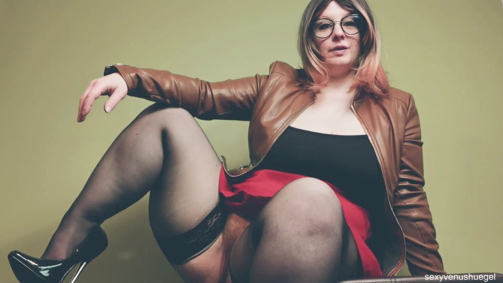 Vorschaubild 3 zum Video „Deine Chefin fotzt Dich an“
