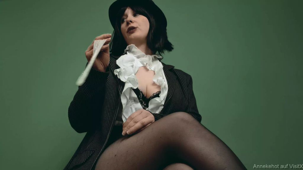 sexy foto nr. 3 von Der Fotzenkussextra für ein gutes Bückstück